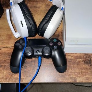 Ps4 everything in pics plus a year of live $150